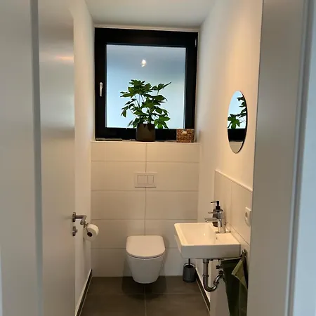 Moderne Mit Terrasse, Grill & Privatparkplatz * Venningen