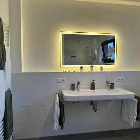 Moderne Mit Terrasse, Grill & Privatparkplatz Appartamento *