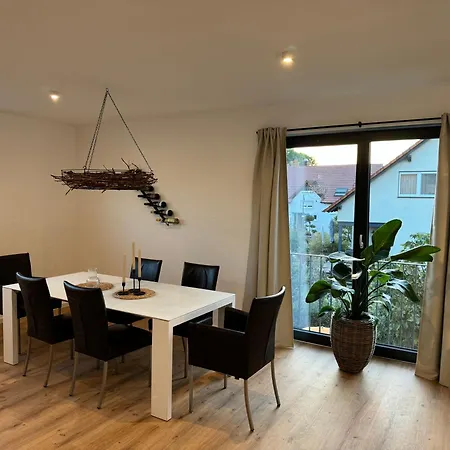 Moderne Mit Terrasse, Grill & Privatparkplatz Apartment Venningen