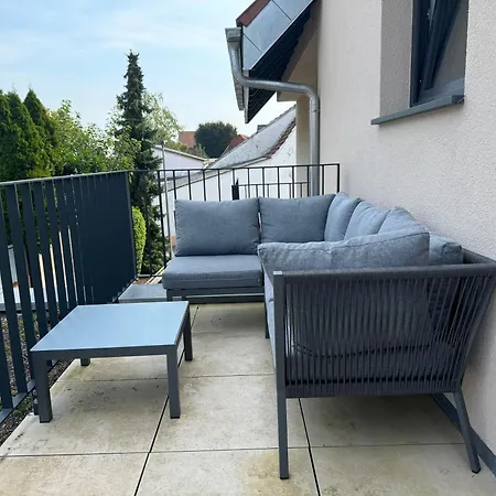 アパート Moderne Mit Terrasse, Grill & Privatparkplatz Venningen