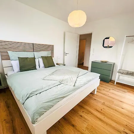 Moderne Mit Terrasse, Grill & Privatparkplatz * Venningen