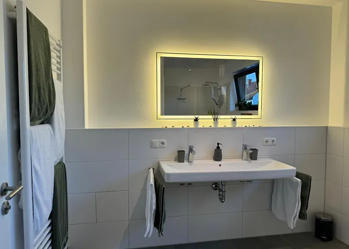 Vyne - Terrasse - Grill - Privatparkplatz Apartmán *