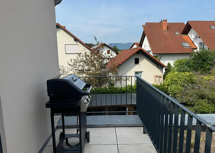 Vyne - Terrasse - Grill - Privatparkplatz Venningen