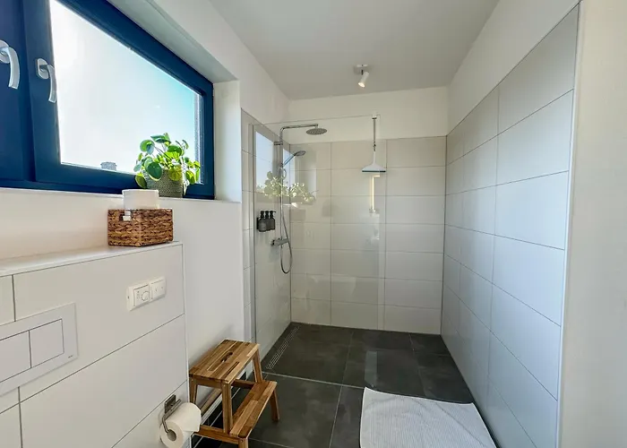 Vyne - Terrasse - Grill - Privatparkplatz * Venningen