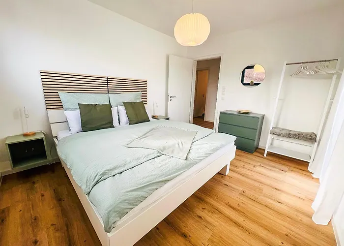 Vyne - Terrasse - Grill - Privatparkplatz * Venningen